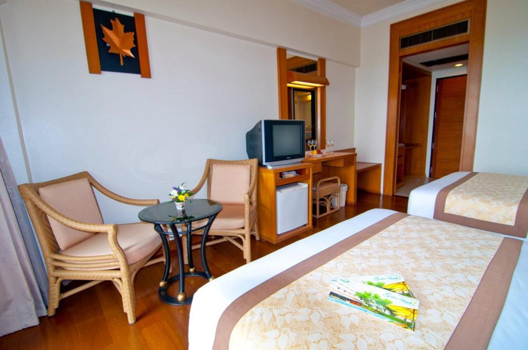 Golden Beach Hotel Pattaya Eksteriør billede