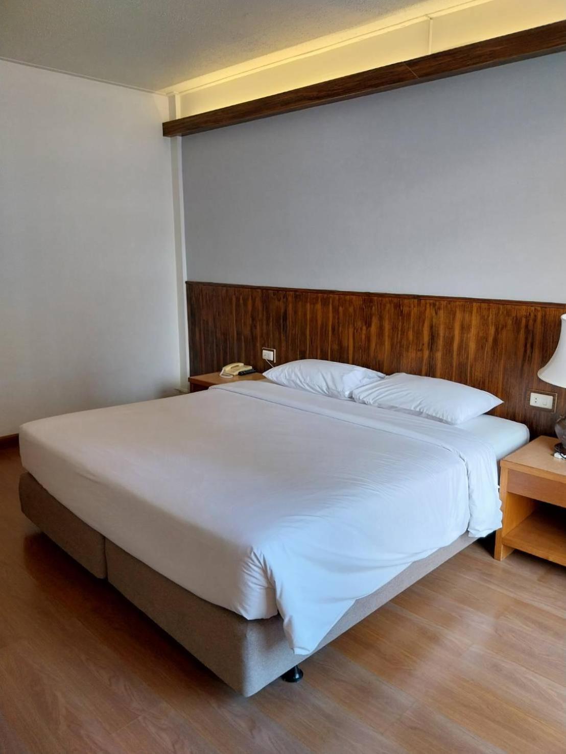 Golden Beach Hotel Pattaya Eksteriør billede